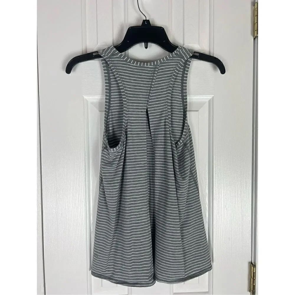 Lululemon Womens Open Back Tank Size 4 - Picture 2 of 3